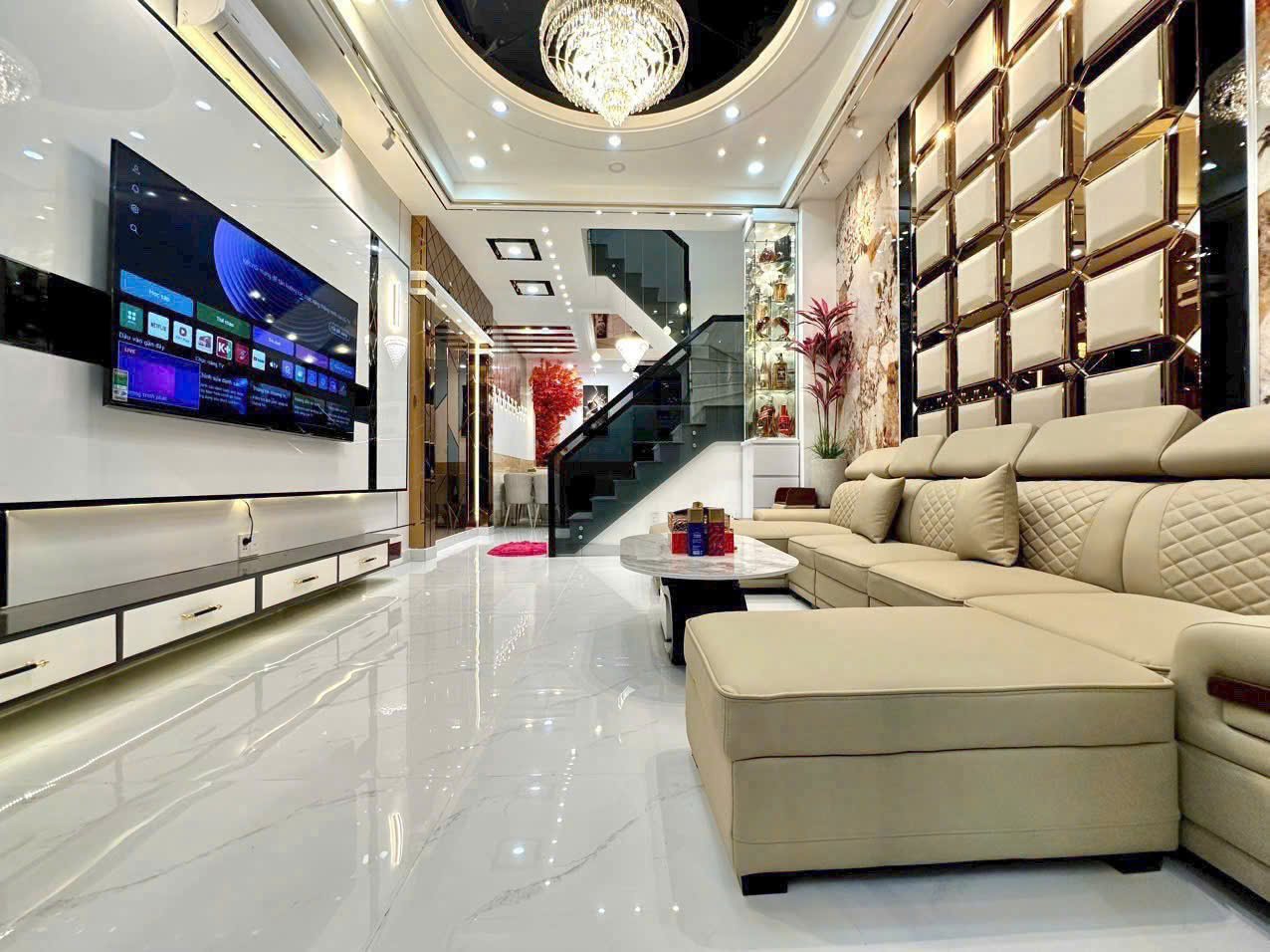 NHÀ CÔ GIANG CHỈ 4TY DỌN VÀ Ở NGAY